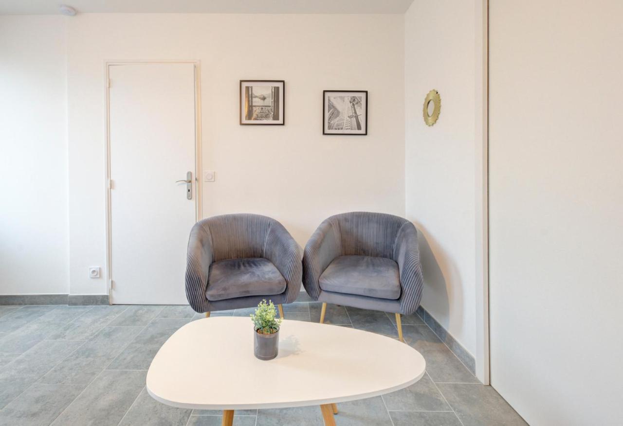 Les Forges 2 Pieces Rdc Apartment Avoine ภายนอก รูปภาพ